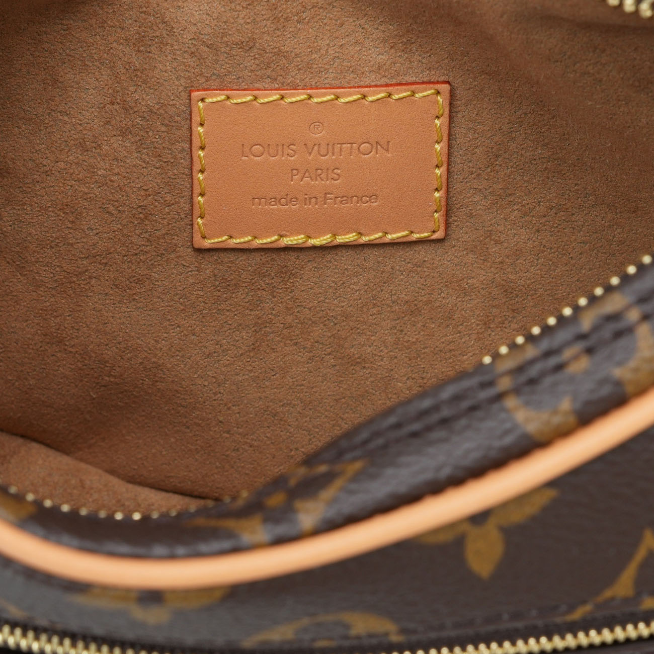 LOUIS VUITTON(NEW)루이비통 M81098 루프백 (새상품) NEW PRODUCT